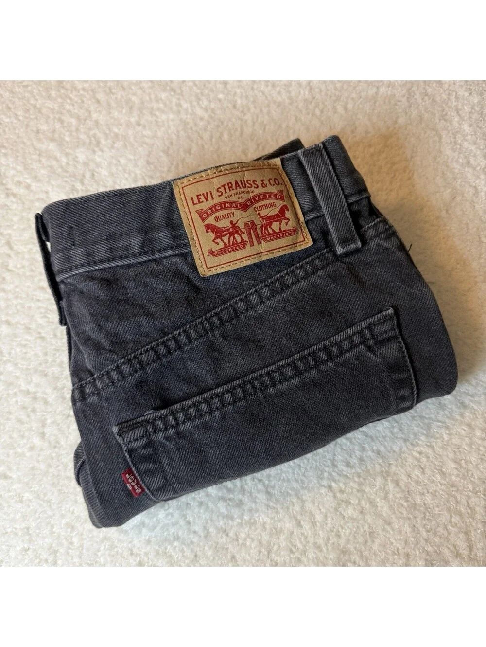 Levi’s High Waisted Mom Shorts Women’s 29 Black Denim High Rise WaterLess